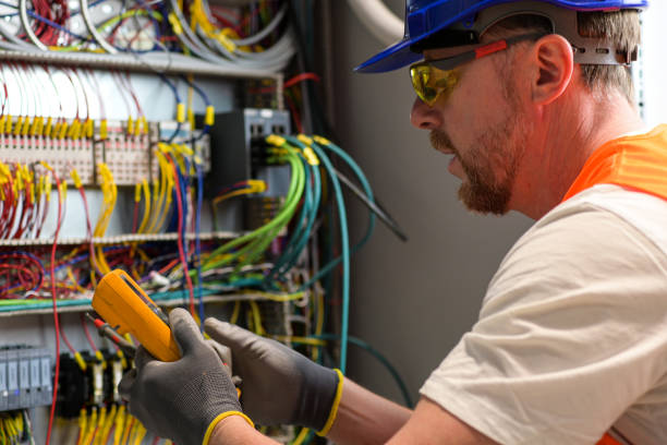 Best Emergency Electrical Repair  in Glendale, AZ